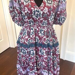 Elegant Floral V-Neck Midi Dress